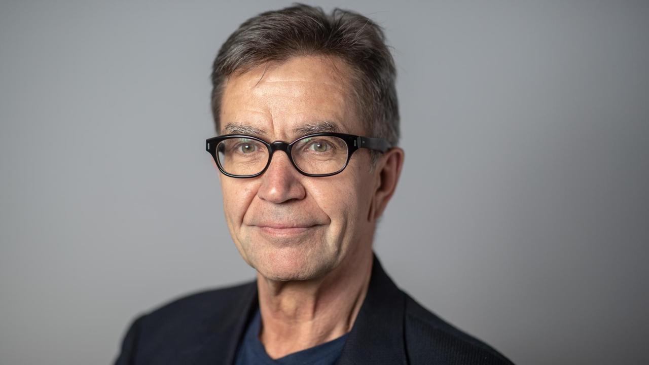 Porträt von Rainer Hank, Autor in der Wirtschaftsredaktion der Frankfurter Allgemeinen Sonntagszeitung. Foto vom 7. Juni 2019.