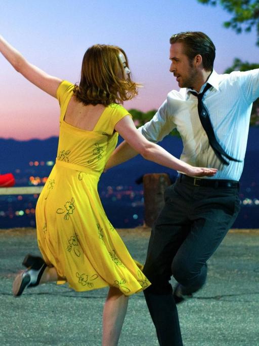 Die frisch gekürten Oscar-Gewinner Emma Stone und Ryan Gosling tanzen in "La la land".