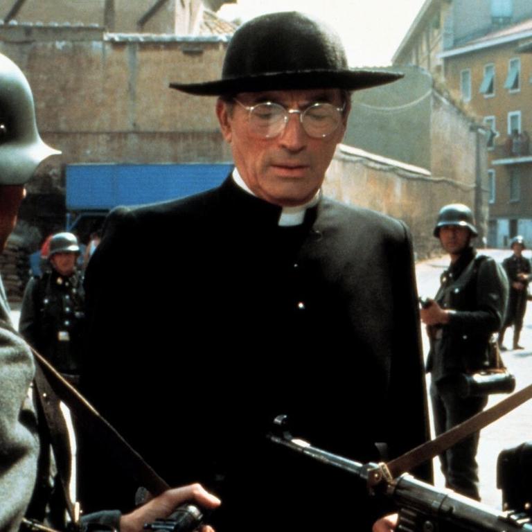 Gregory Peck Characters: Monsignor Hugh O Flaherty Film: The Scarlet And The Black 1982 Director: Jerry London 02 February 1983 PUBLICATIONxINxGERxSUIxAUTxONLY Copyright: MaryxEvansxAFxArchivexCbs 12463345 editorial use only