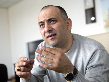 Der stellvertretende Chefredakteur der türkischen Tageszeitung "Sabah", Ismail Erel