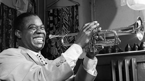 Die US-amerikanische Jazz-Legende Louis Armstrong