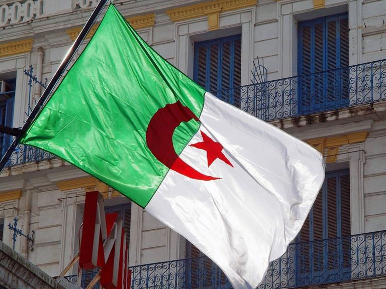 Die algerische Flagge