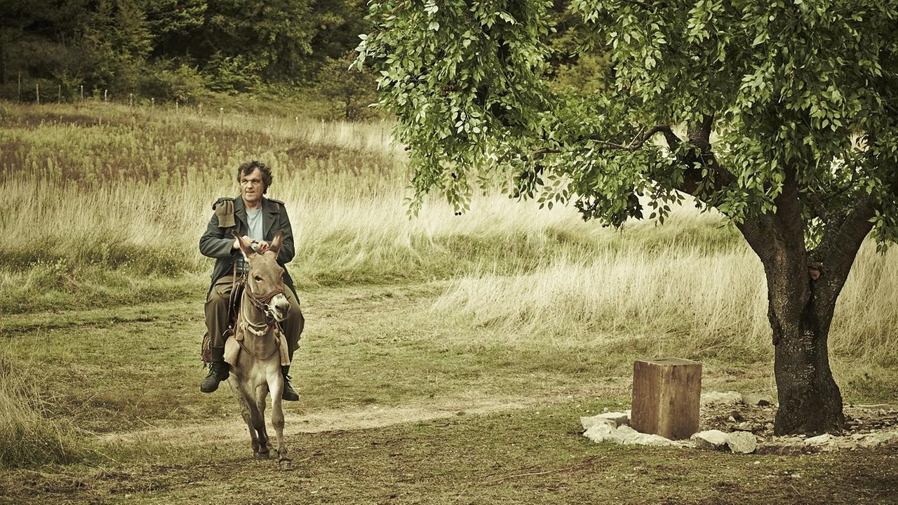 Kosta (Emir Kusturica) auf seinem Esel