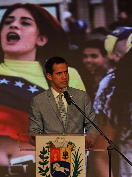 The head of the Venezuelan Parliament, Juan Guaido, who proclaimed himself president in charge of Venezuela more than two weeks ago, speaks during an event in which civil society, representatives of national universities, among other sectors of the population, participate at the aula magna of the Central University of Venezuela (UCV), in Caracas, Venezuela, 08 February 2019. Guaidó participates in an event at the main university of Venezuela !ACHTUNG: NUR REDAKTIONELLE NUTZUNG! PUBLICATIONxINxGERxSUIxAUTxONLY Copyright: xMiguelxGutiérrezx AME310 20190208-636852496905562069
