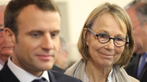 Frankreichs Präsident Emmanuel Macron und Kulturministerin Francoise Nyssen