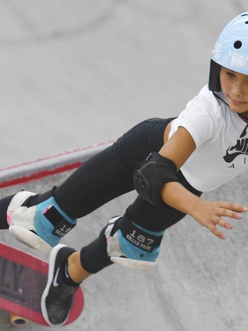 Die elfjährige Sky Brown ist die jüngste Profi-Skateboarderin der Welt.