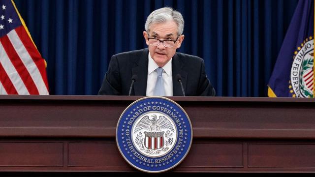 Jerome Powell, Präsident der US-Notenbank Federal Reserve, gibt eine Pressekonferenz nach der ersten Sitzung unter seiner Leitung. Jerome Powell, Präsident der US-Notenbank Federal Reserve, gibt eine Pressekonferenz nach der ersten Sitzung unter seiner Leitung.