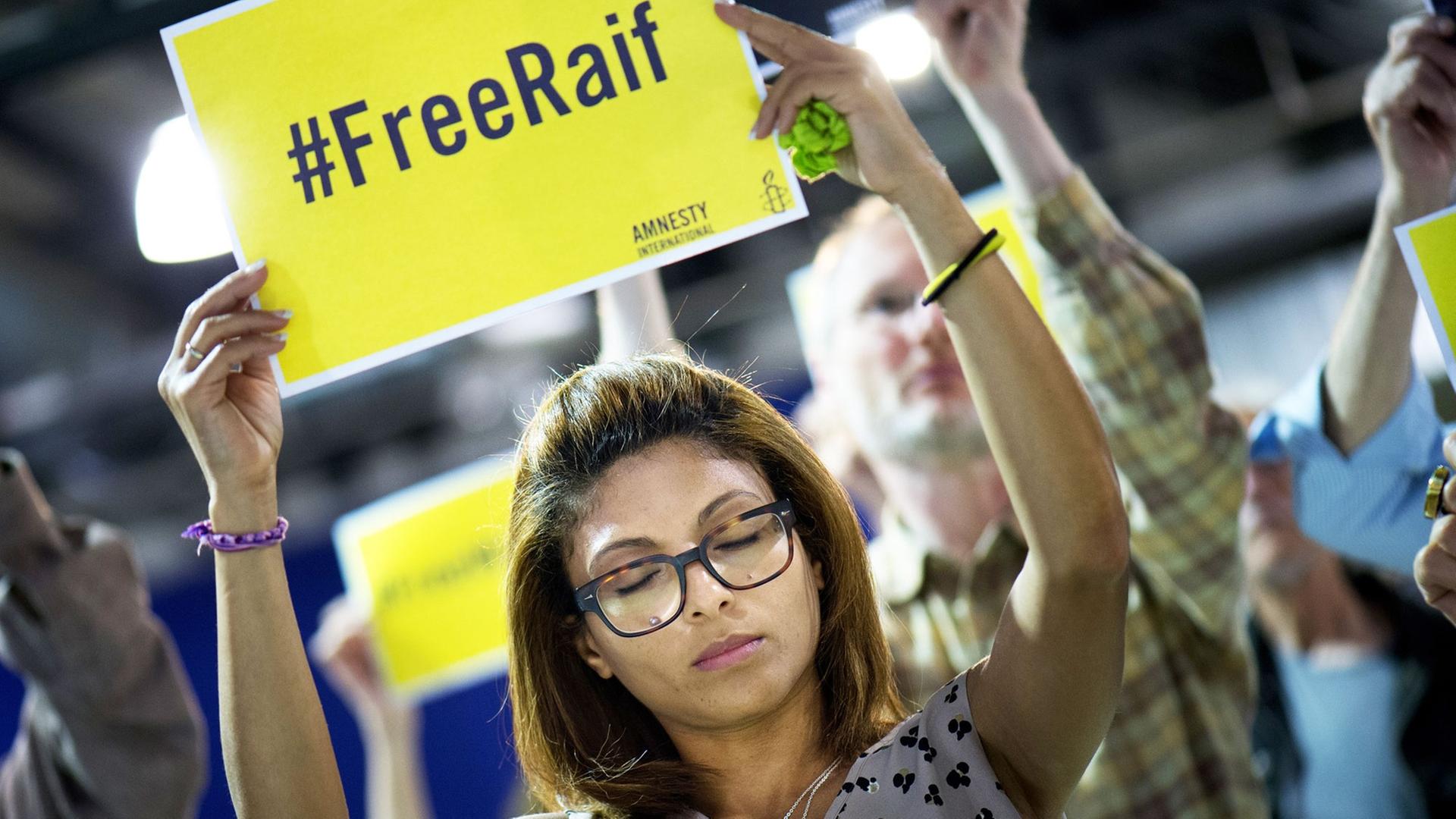Ensaf Haidar, die Frau des inhaftierten saudische Bloggers Raif Badawi