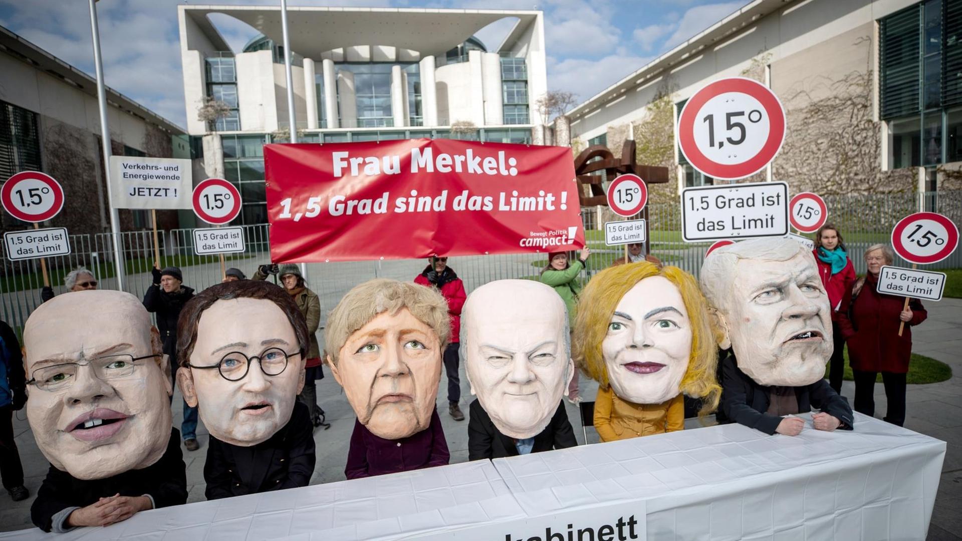 Protestaktion zum Klimaschutz vor dem Bundeskanzleramt