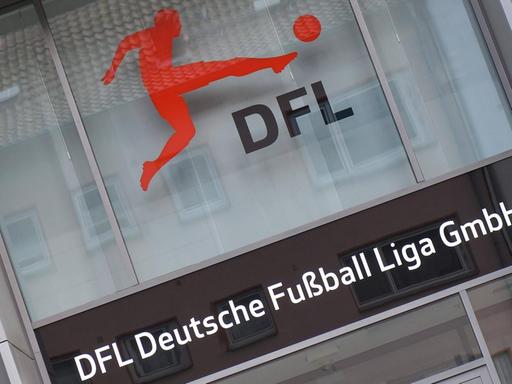 xblx, DFL Zentrale, Deutsche Fussball Liga GmbH Frankfurt am Main *** xblx, DFL Head Office, German Football League GmbH Frankfurt am Main