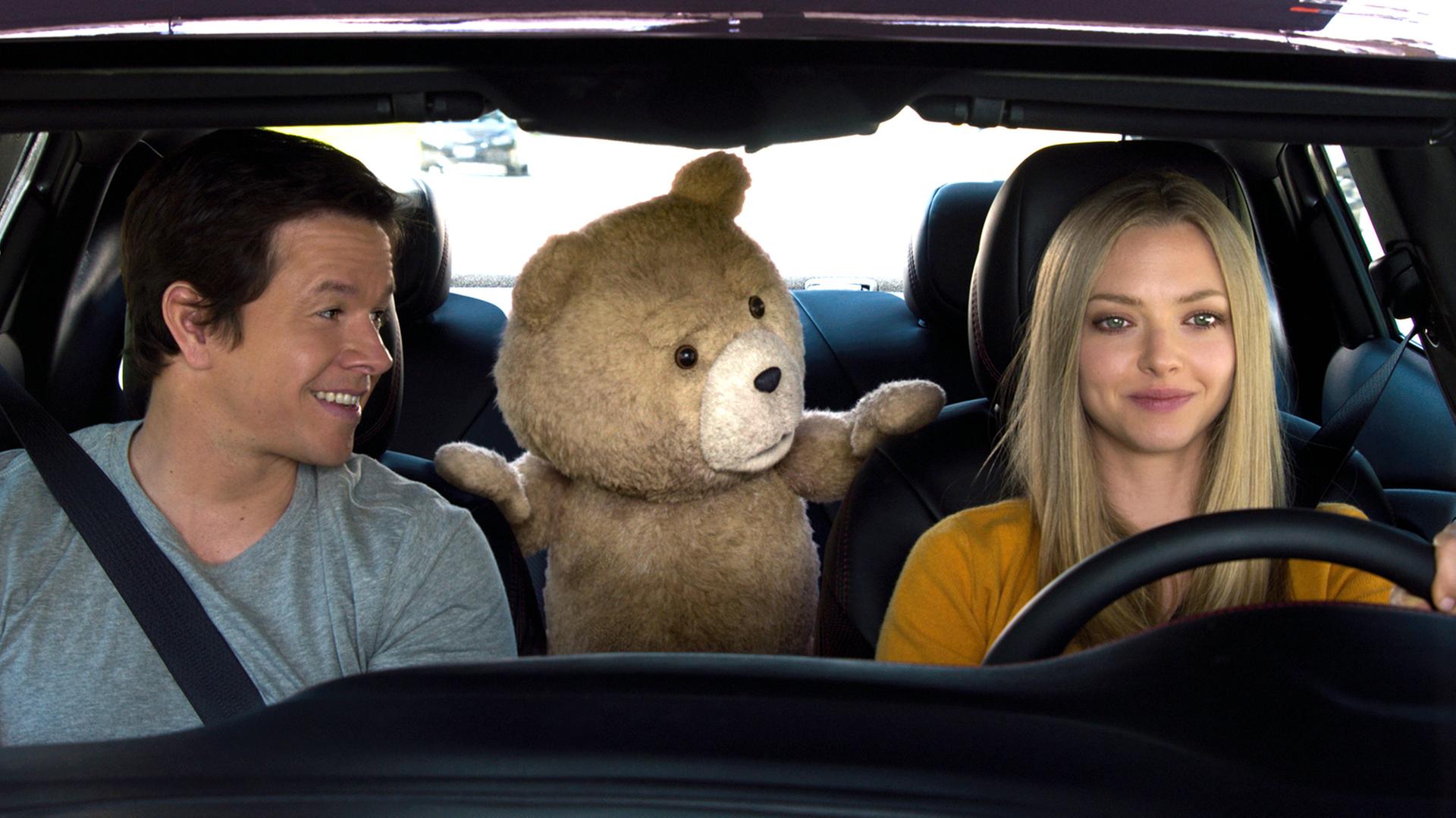 Mark Wahlberg als John und Amanda Seyfried als Samantha Jackson in einer Szene der Kino-Komödie "Ted 2" (undatierte Aufnahme).