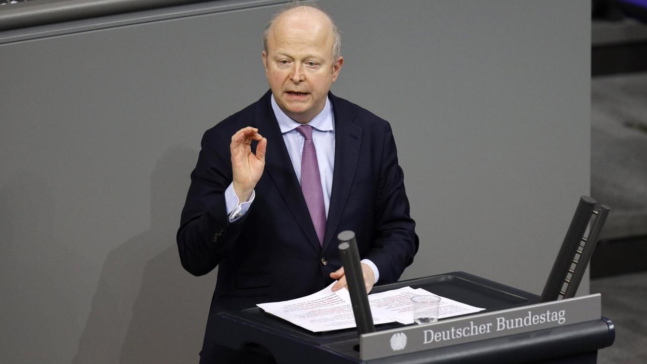 Michael Theurer in der 208. Sitzung des Deutschen Bundestages im Reichstagsgebäude am 10.02.2021
