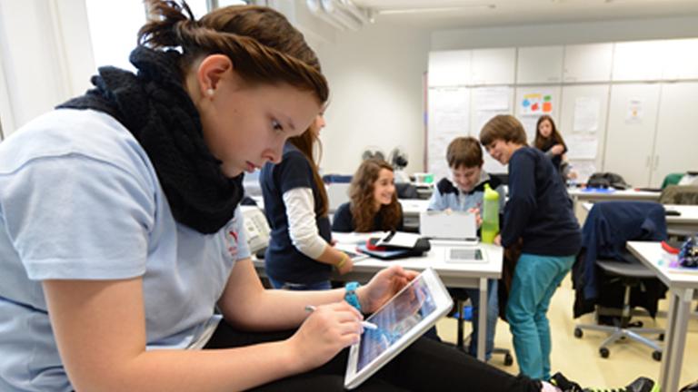 Digitalisierung - Mit Tablet statt Stift und Papier in die Schule