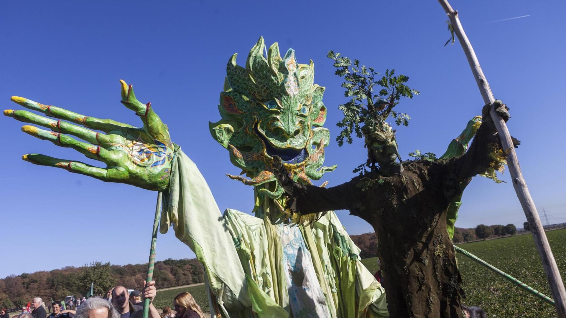 Kerpen-Buir, DEU, 30.09.2018 Waldspaziergang, Demonstration im Hambacher Wald, Hambacher Forst Foto: Bernd Lauter/berndlauter.com CoverSpot