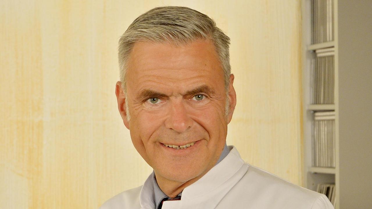 „Ich plädiere gegen eine Legalisierung der Sterbehilfe", sagt Uwe Janssens, Chefarzt der Klinik für innere Medizin und Internistische Intensivmedizin am St.-Antonius-Hospital in Eschweiler 