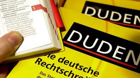 Der Duden - das Standardwerk für die deutsche Rechtschreibung.