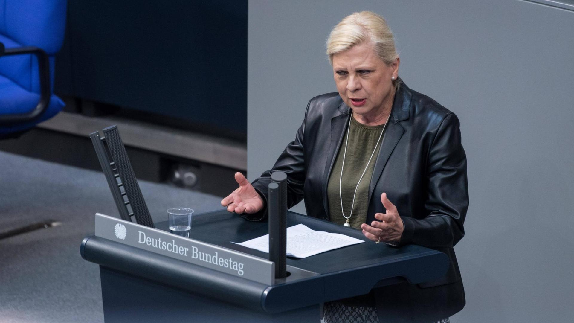 Die SPD-Politikerin Hilde Mattheis (SPD) in einer Parlamentsdebatte 2020