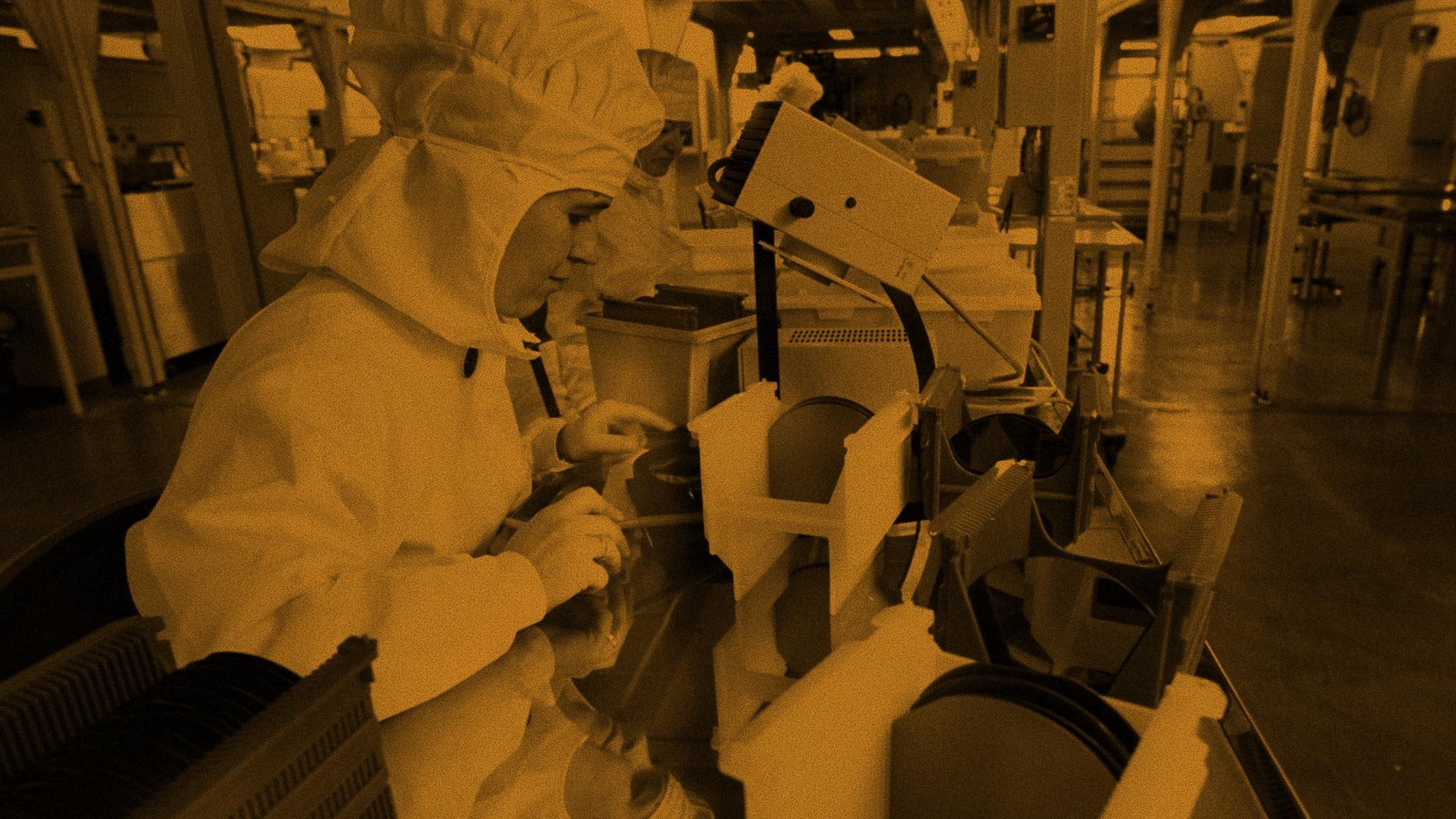 VEB Spurenmetalle Freiberg, April 1989. Der Betrieb war zu DDR-Zeiten Entwickler und Produzent von Reinststoffen und Halbleitergrundmaterial für die gesamte elektronische Bauelementeindustrie der DDR.
