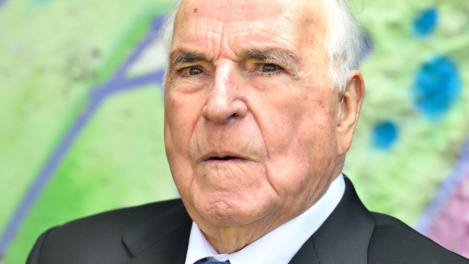 kohl-jpg-120-1920x1080.jpg