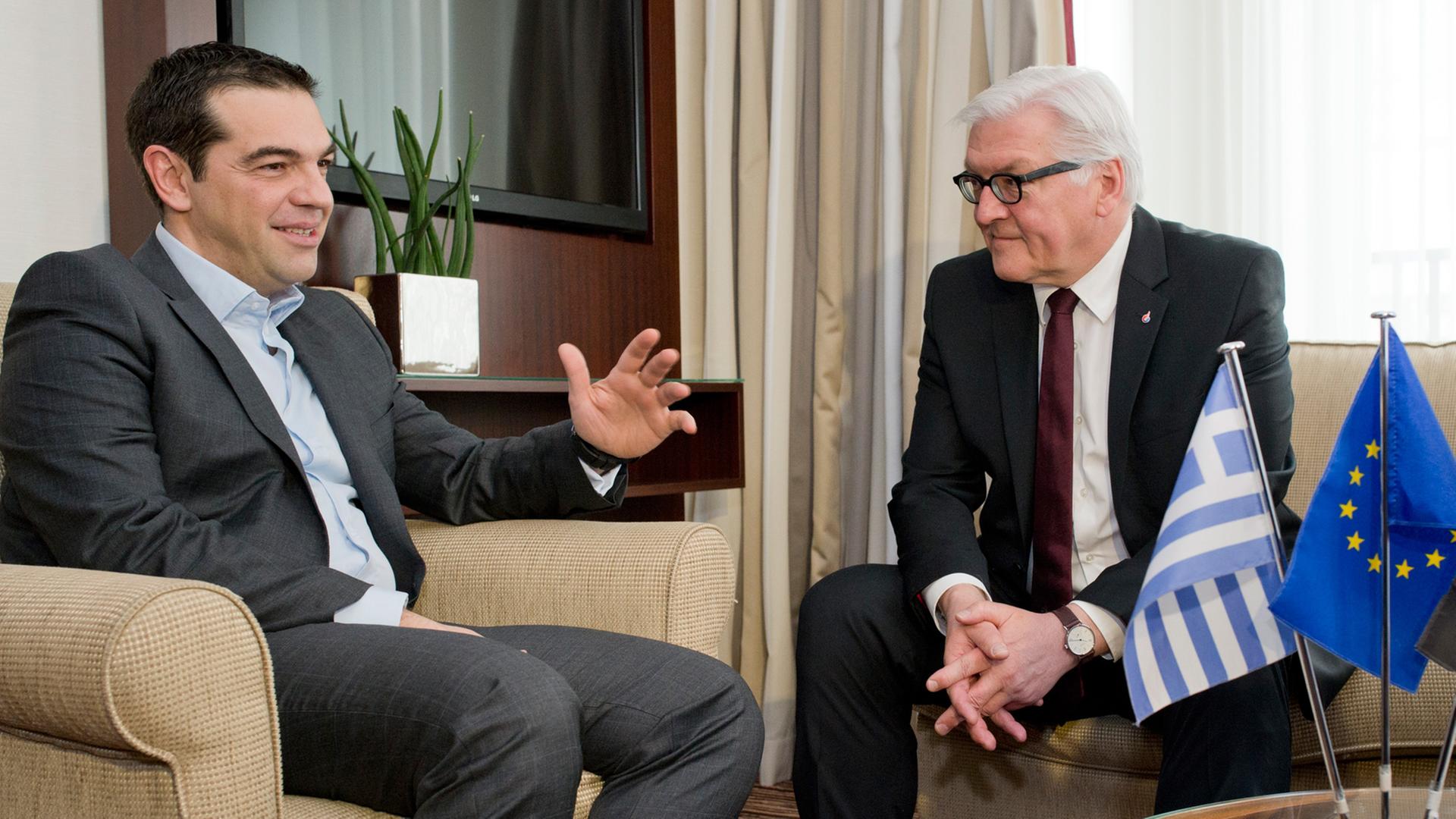 Der griechische Ministerpräsident Alexis Tsipras mit Bundesaußenminister Frank-Walter Steinmeier.