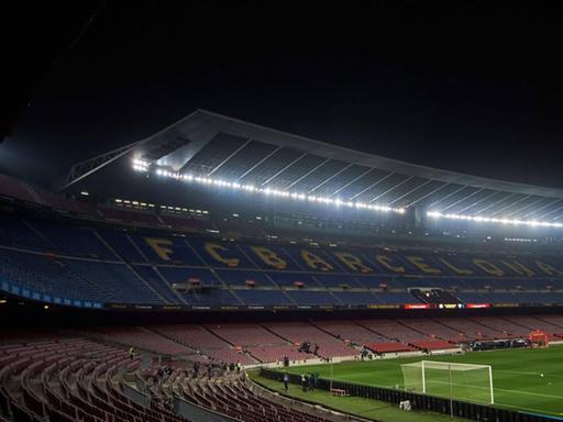 Camp Nou, das Stadion den FC Barcelona: Die Klub-Mitglieder wählen in schwierigen Zeiten einen neuen Präsidenten.