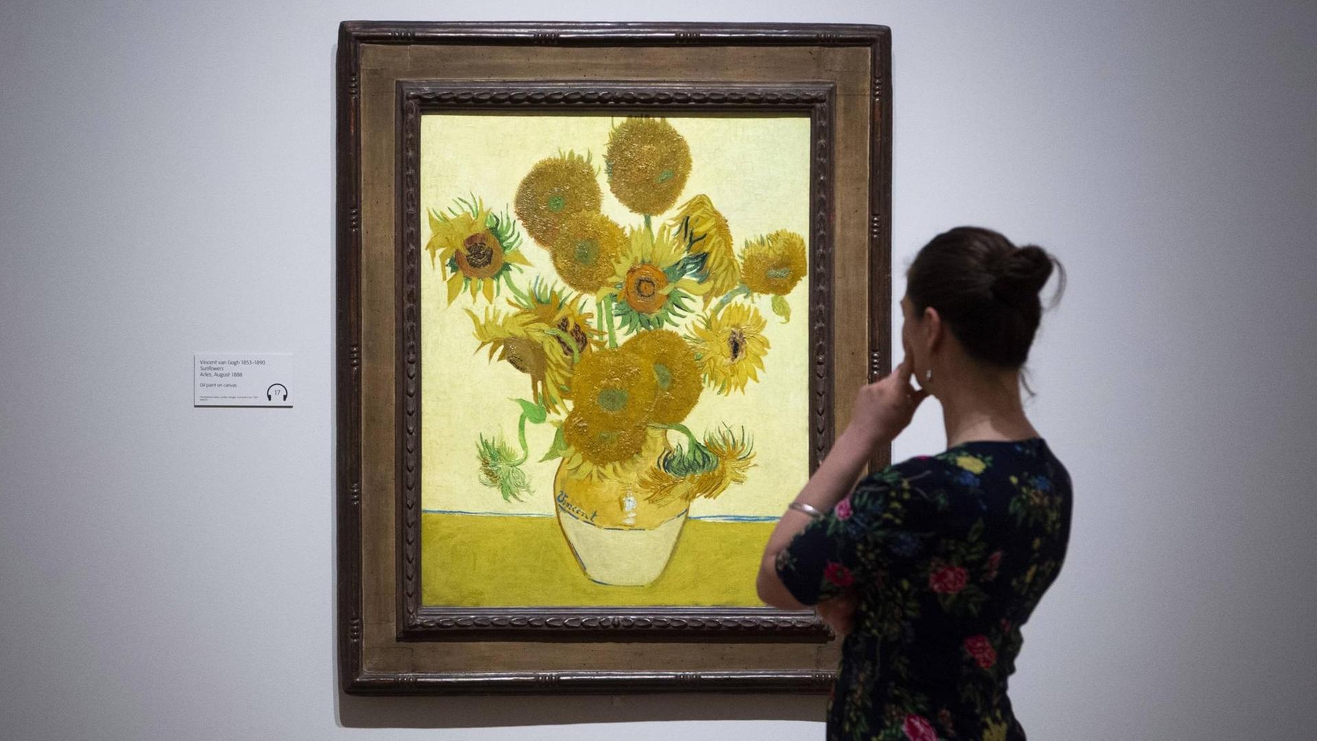 Vincent van Goghs "Sonnenblumen" im Museum