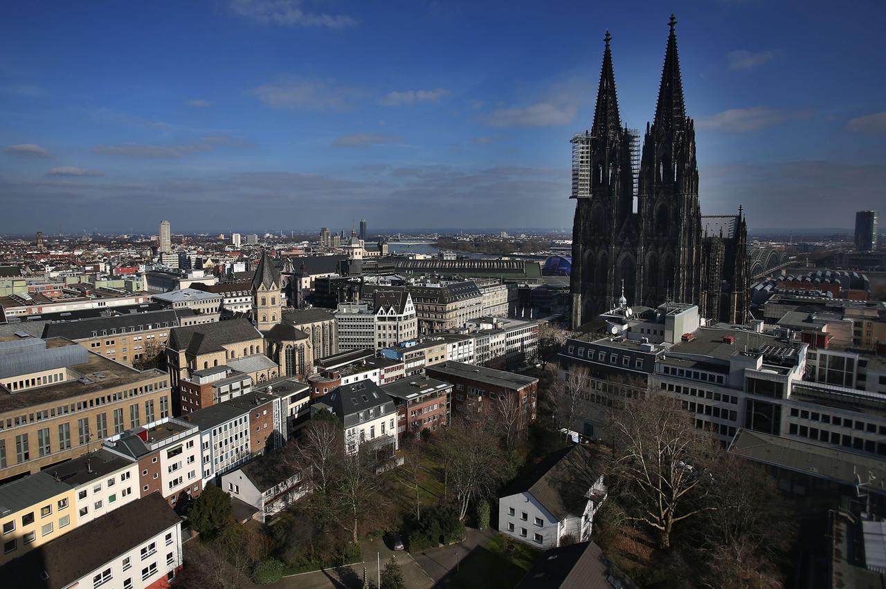 Die Innenstadt von Köln mit dem Dom fotografiert am 18.02.2013 in Köln (Nordrhein-Westfalen).