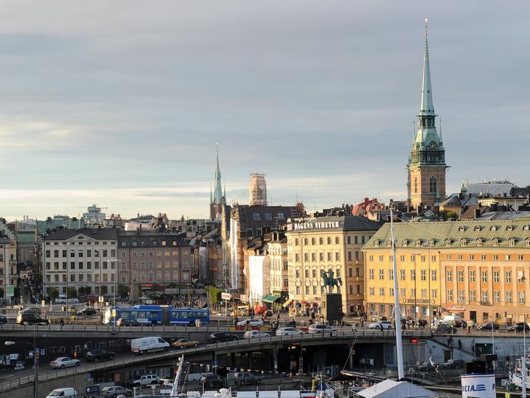 Blick von Södermalm auf die Stockholmer Altstadt Gamla Stan aufgenommen am 07.09.2011 in Stockholm. Gamla Stan gehört zu den größten und besterhaltenen historischen Stadtkernen Europas. Hier wurde die Stadt im Jahre 1252 gegründet.