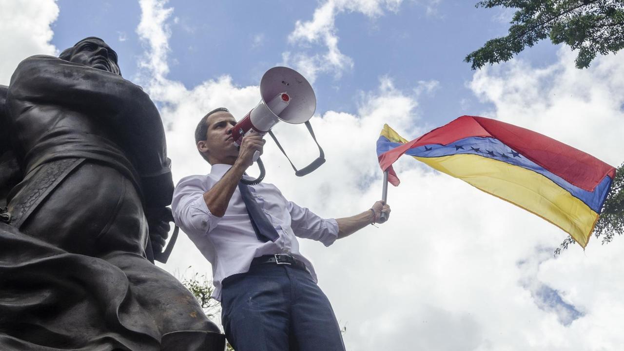 Der venezolanische Oppositionsführer Juan Guaidó bei einer Demo in Caracas