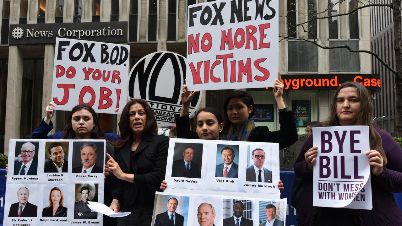 Proteste vor dem US-Fernsehsender Fox News (20.4.2017)