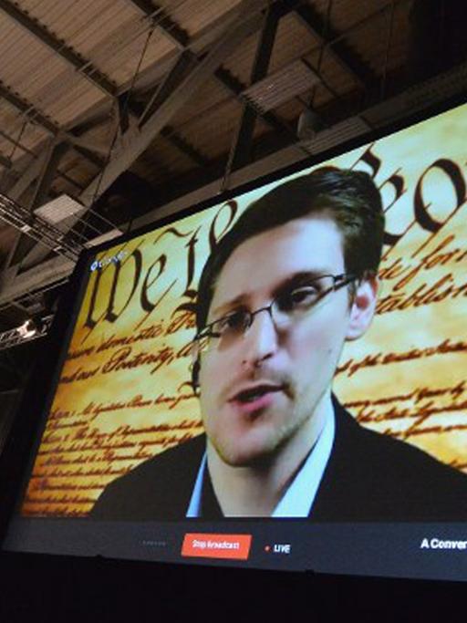 Edward Snowden spricht im März 2014 in einer Videokonferenz in Austin, Texas