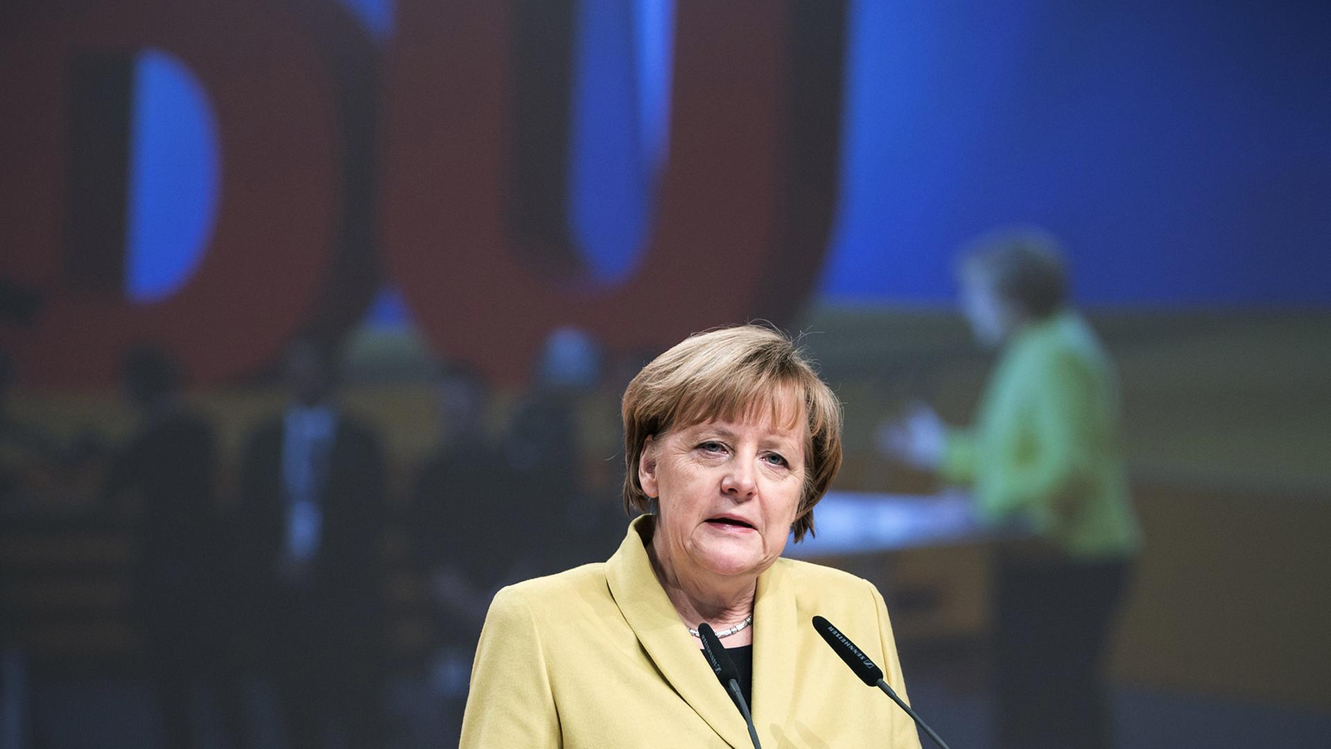 Die CDU-Vorsitzende und Bundeskanzlerin Angela Merkel spricht zum Abschluss beim Bundesparteitag der CDU am 10.12.2014 in Köln.