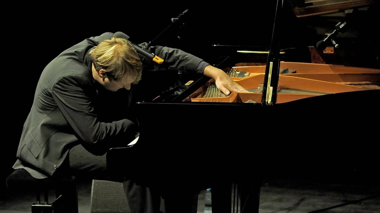 Der Musiker Jens Thomas.
