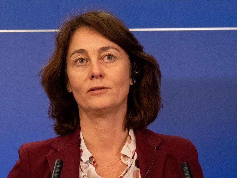 Katarina Barley während eienr Pressekonferenz des Europäischen Parlaments