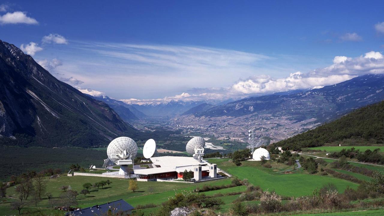 Satellitenbodenstation Leuk im Rhonetal in der Schweiz.
