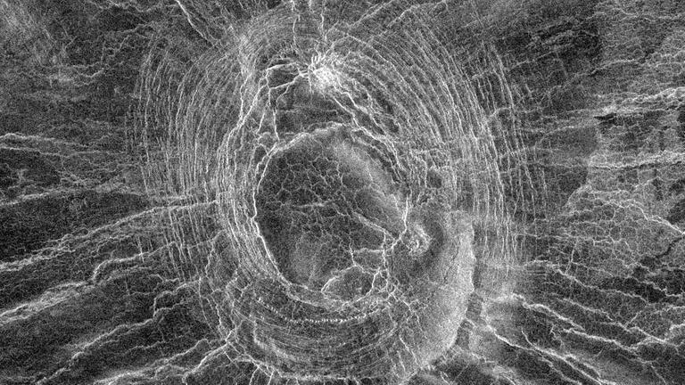 Diese Radaraufnahme der Raumsonde Magellan zeigt eine Corona-Struktur mit gut 50 Kilometern Durchmesser auf der Venus