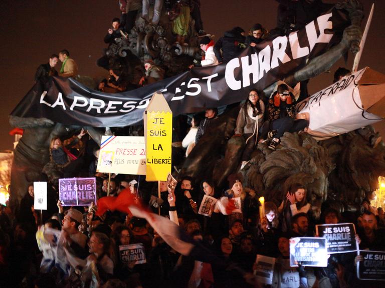 Großkundgebung an der Place de la Nation in Paris - gegen Terror und Extremismus