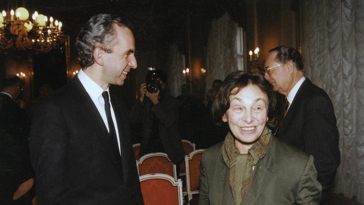Ilse Aichenberg bei der Verleihung des Östereichischen Staatspreises für Literatur 1995