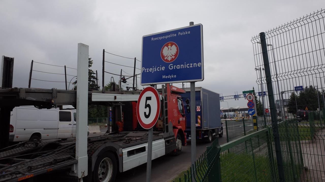Der Grenzübergang an der ukrainisch-polnischen Grenze