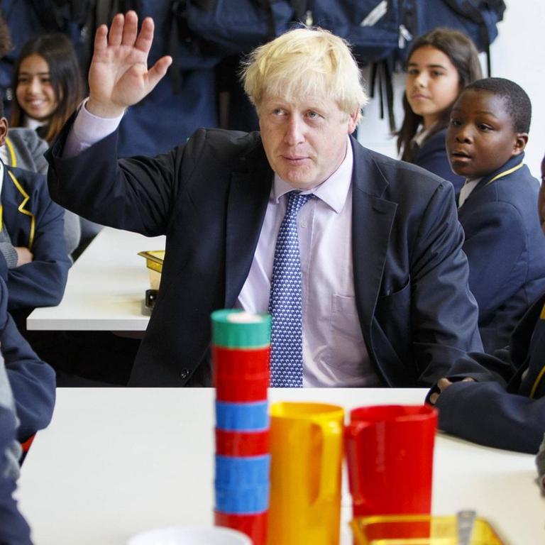 An der Michaela Community School in Wembley muss man sich benehmen - auch wenn man Bürgermeister von London ist, wie hier Boris Johnson im Jahr 2015