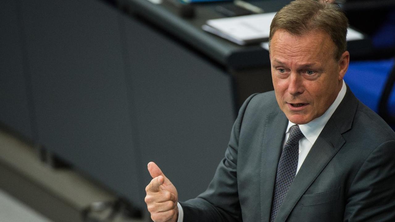 Thomas Oppermann, Fraktionsvorsitzender der SPD, spricht am 07.09.2016 im Deutschen Bundestag in Berlin.