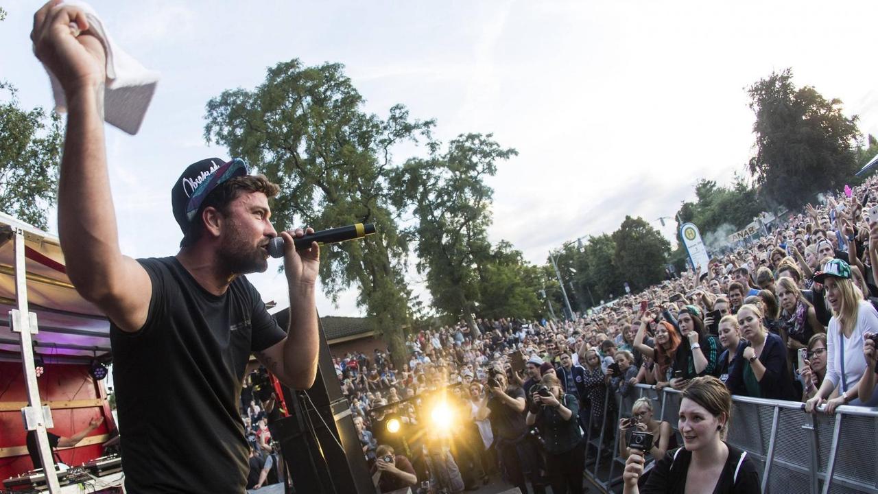 Marteria auf der Bühne. Marteria auf der Bühne.