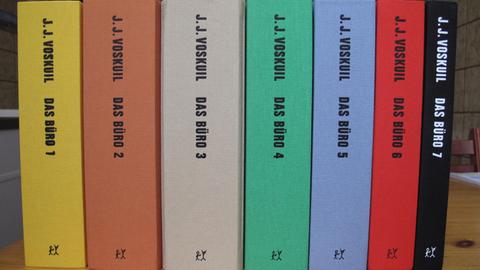 Die "Büro"-Romanteile von J.J. Voskuil. Erschienen sind sie im Verbrecher-Verlag.