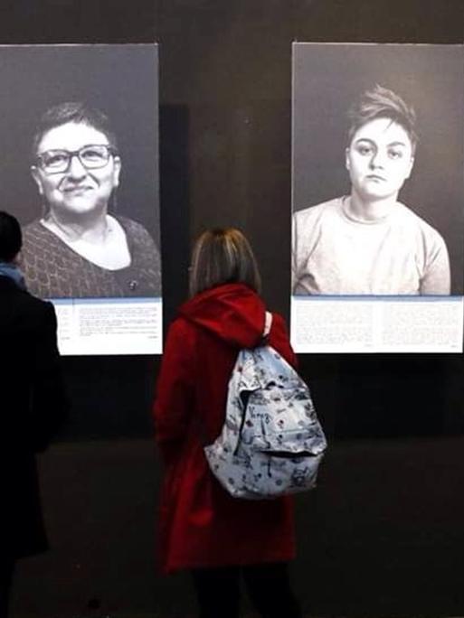 Schwarz-Weiß-Fotos der "Kinder der Krieges"