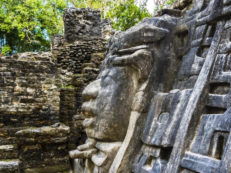 Maya-Stätte auf der Halbinsel Yucatan, in Belize.