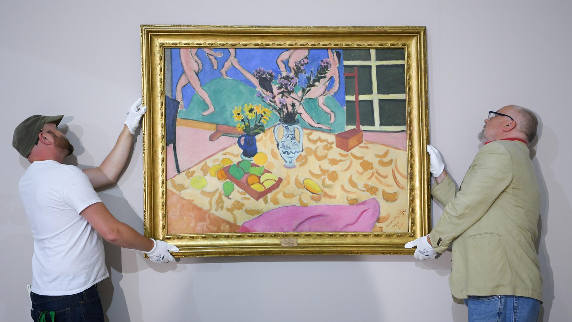 Das Werk "Stillleben mit 'Der Tanz'" von Henri Matisse wird im Städel Museum in Frankfurt am Main gehängt.