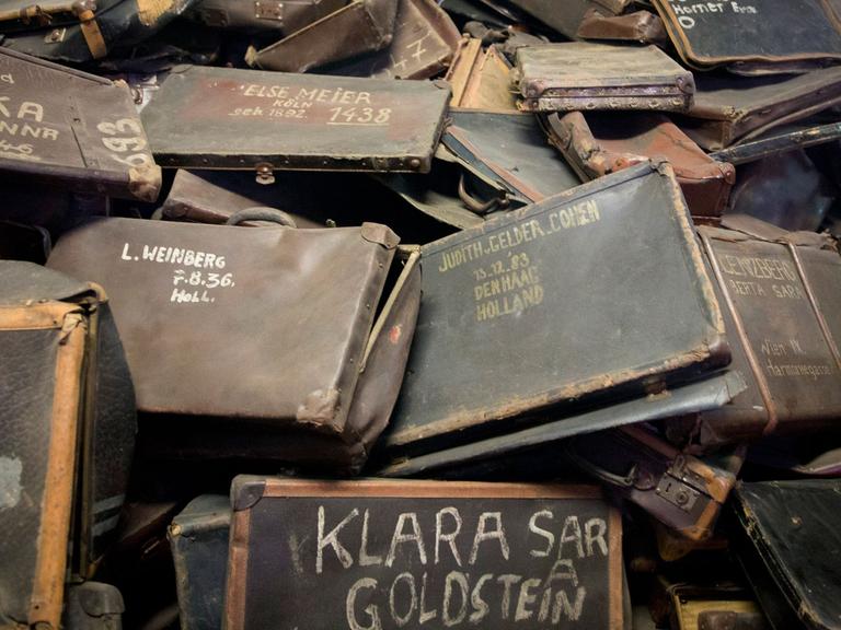 Taschen und Koffer von Opfern im Konzentrationslager Auschwitz