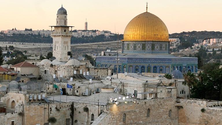 Blick auf die Altstadt von Jerusalem - heiliger Ort für alle drei Weltreligionen
