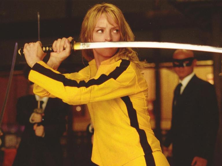 Szene aus dem Film Kill Bill: Uma Thurman mit Schwert.