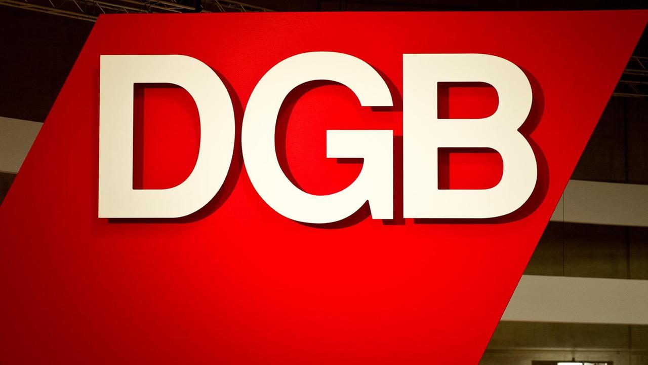 Das Logo des DGB: Die weiße Schrift auf rotem Grund.